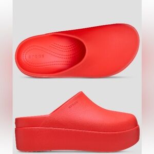 Crocs Dylan Platform Clog in Starfish- Women’s Size 8
